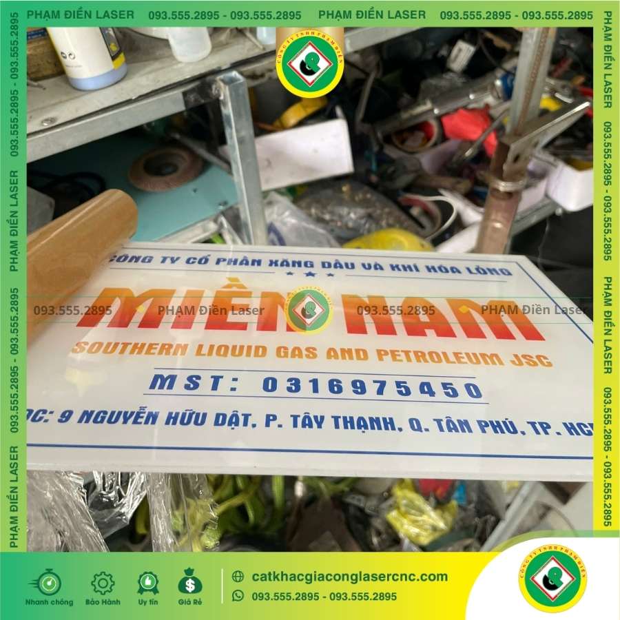 Báo giá, chính sách bảo hành biển tên Công ty Mica in UV