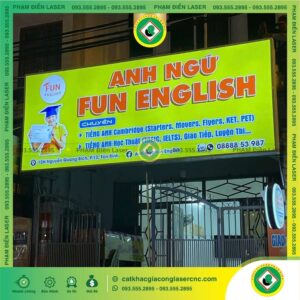 Biển Hiệu Bạt LED Thanh Không Gân In UV Anh Ngữ Fun English