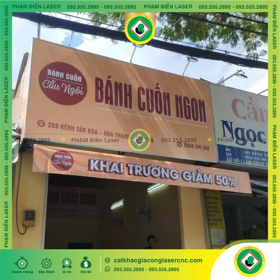 Quy trình làm biển hiệu bạt không gân quán Bánh Cuốn Ngon